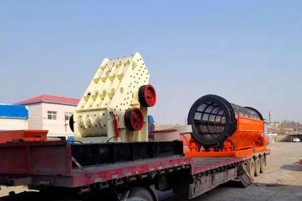 煤矸石粉碎機(jī)(圖3) 煤矸石粉碎機(jī)(圖3)